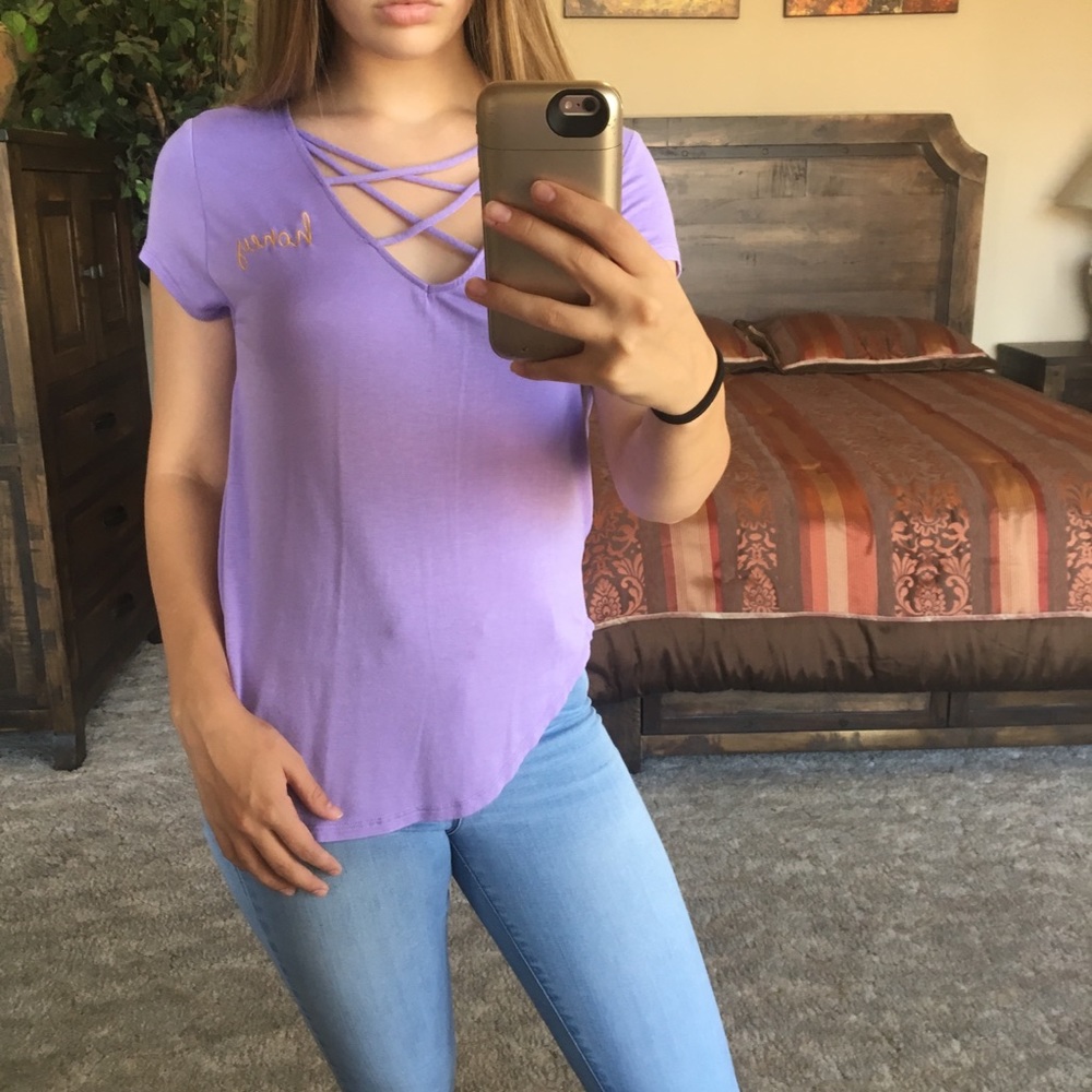 “Honey” lilac lace up short sleeve shirt